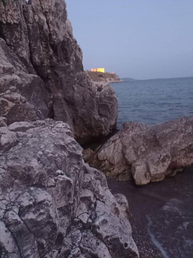 Once Upon A Rock Villa Питагорио Екстериор снимка